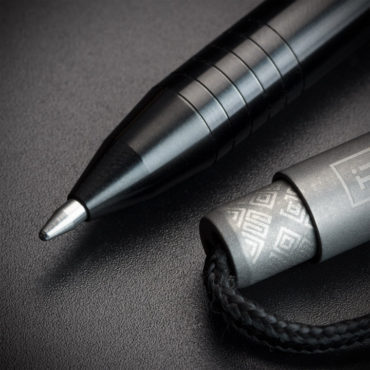 #color_black-titanium