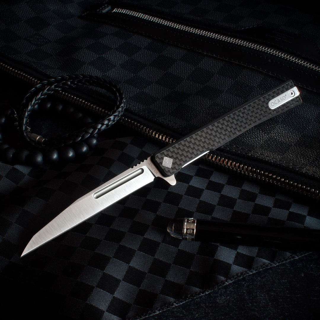 Solstice Executive knife Carbon Fiber + Satin / Wharncliffe