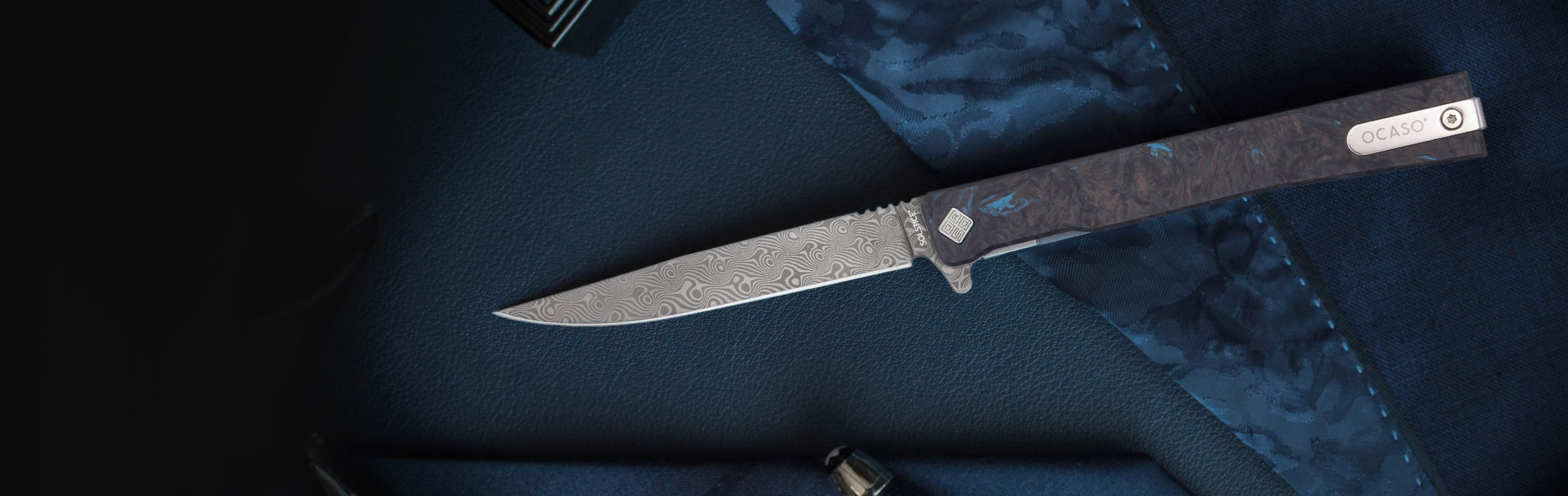 Damascus Solstice Gentleman's knife blue carbon fiber handle