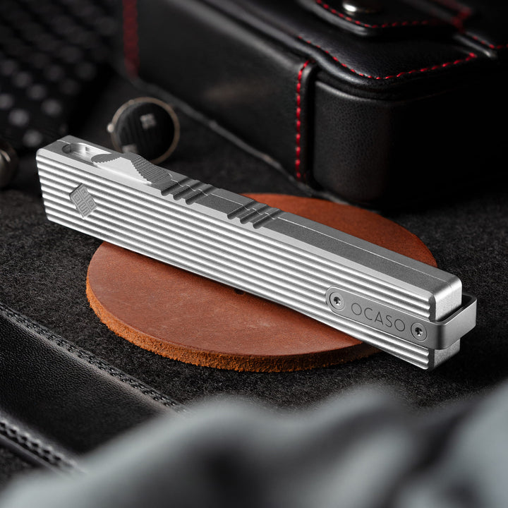 Lucent Automatic OTF Pinstripe Satin Blade