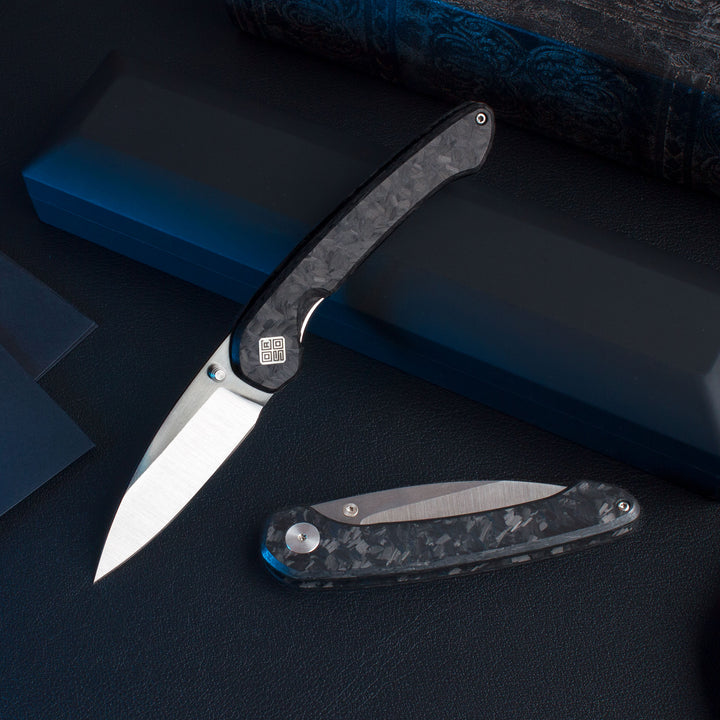 Seaton gentleman knife Large / Carbon Fiber + Satin