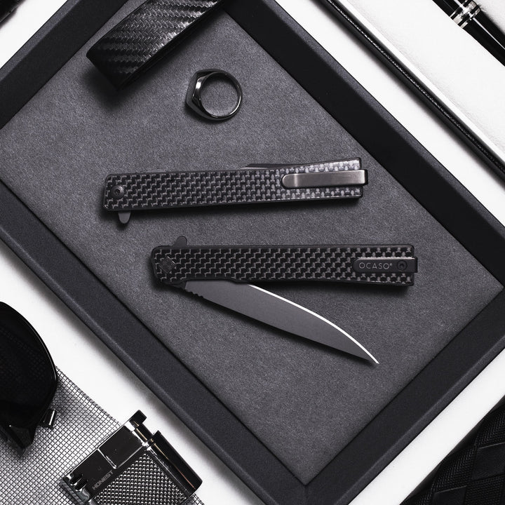 Solstice Carbon Fiber Gentleman's Knife