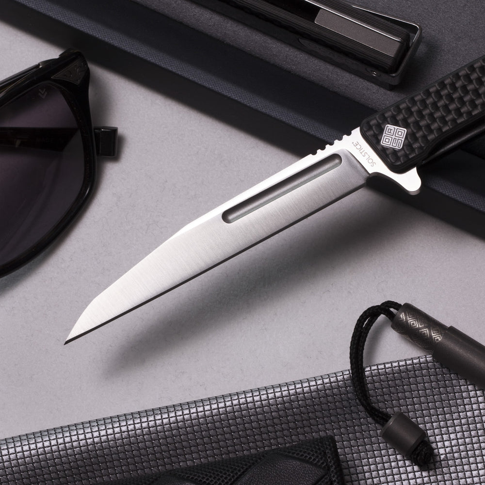 Solstice Executive knife Carbon Fiber + Satin / Wharncliffe