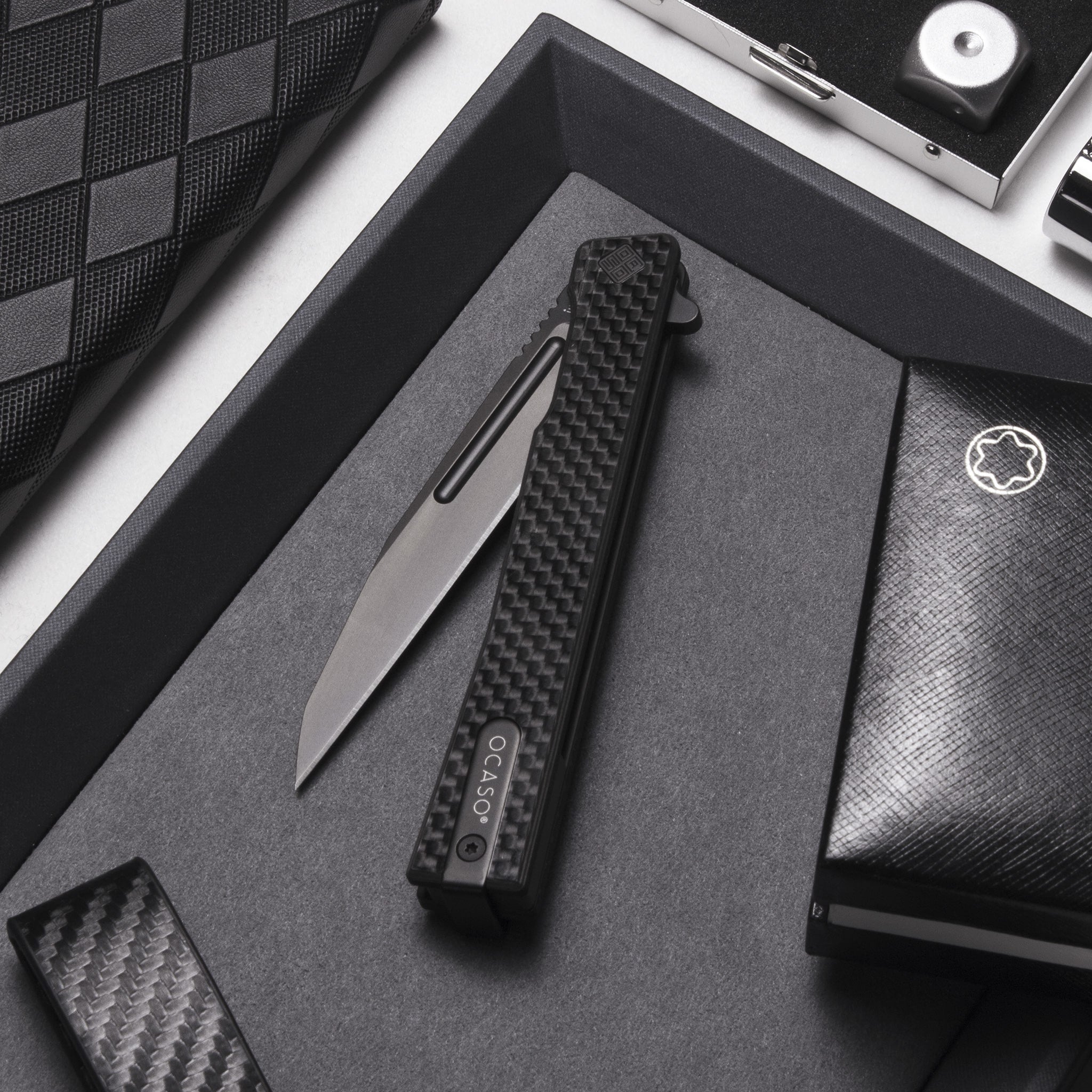 Carbon Fiber Solstice – CPM S35VN Gentleman's Knife designed by