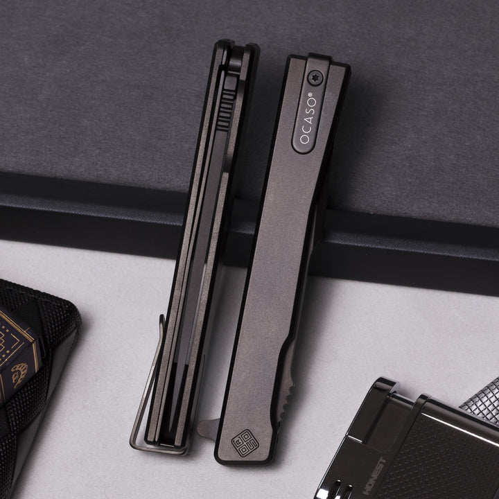 Black Titanium Gentleman's Knife Solstice