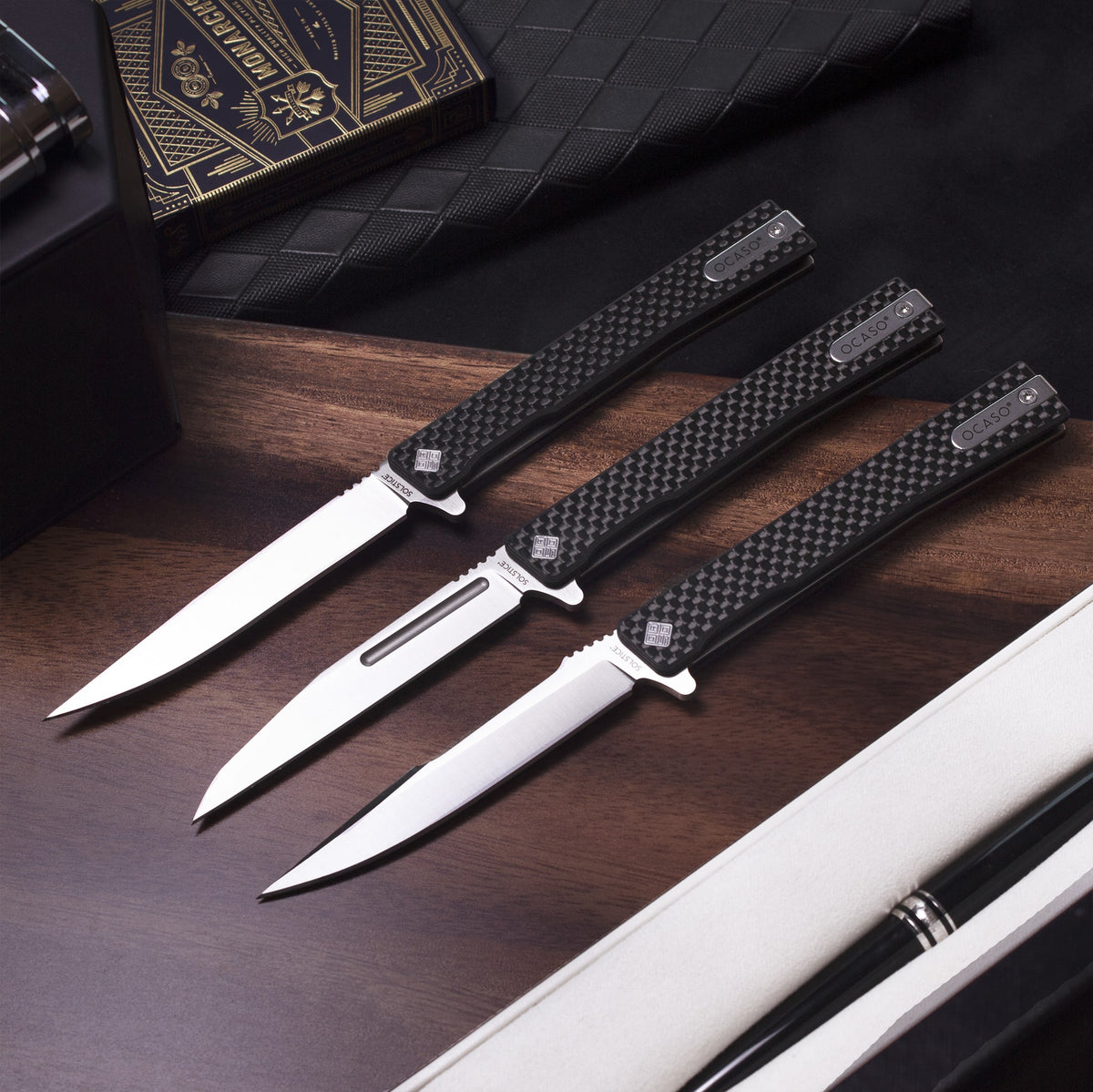Solstice Executive knife Carbon Fiber + Satin / Wharncliffe