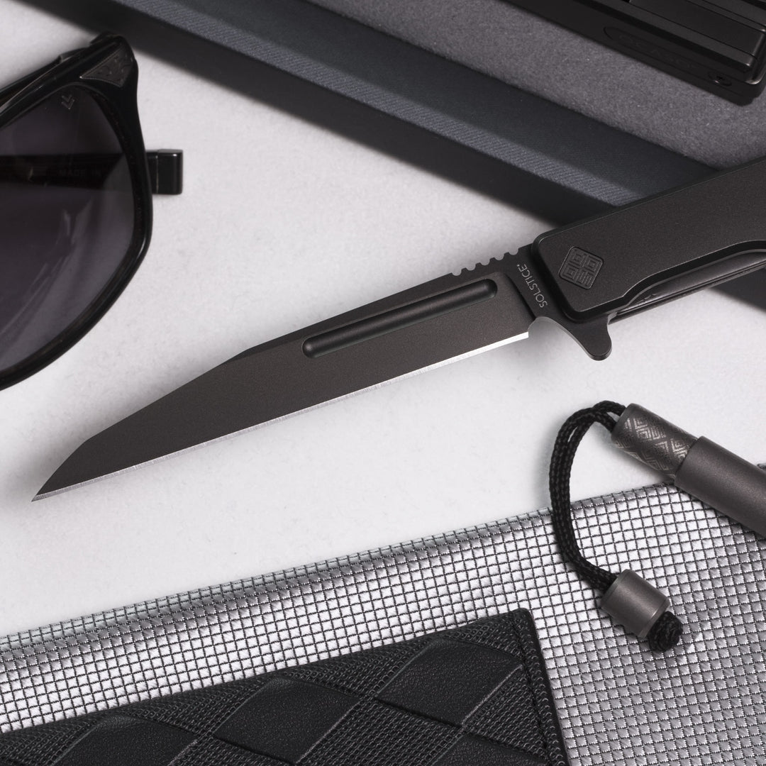 Solstice Executive knife Black Titanium + Black / Wharncliffe